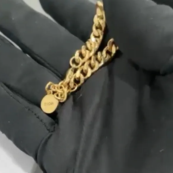 Christian Dior Gold Plated Crystal Logo Bracelet Curb Chain 6-8” Lobster Clasp - Picture 5 of 7